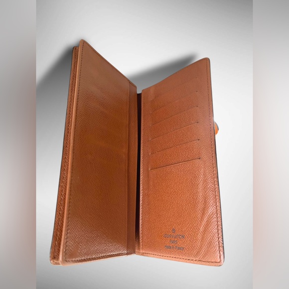 Louis Vuitton Monogram Porto Valeur Cult Credit Card/Billfold - Picture 2 of 16